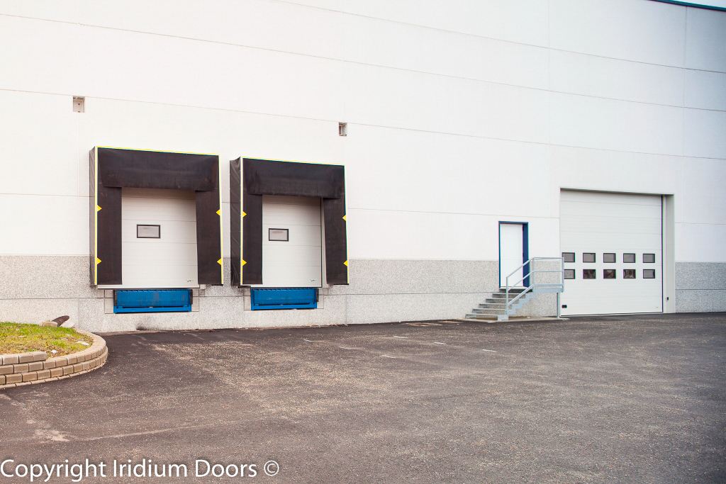 Iridium Doors Gallery Baie Di Carico 9