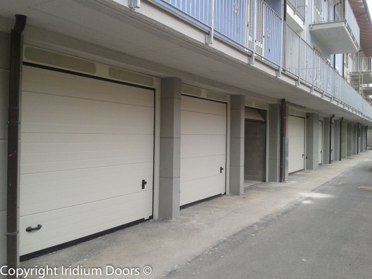 Iridium Doors Portoni Sezionali Residenziali Condominio 215