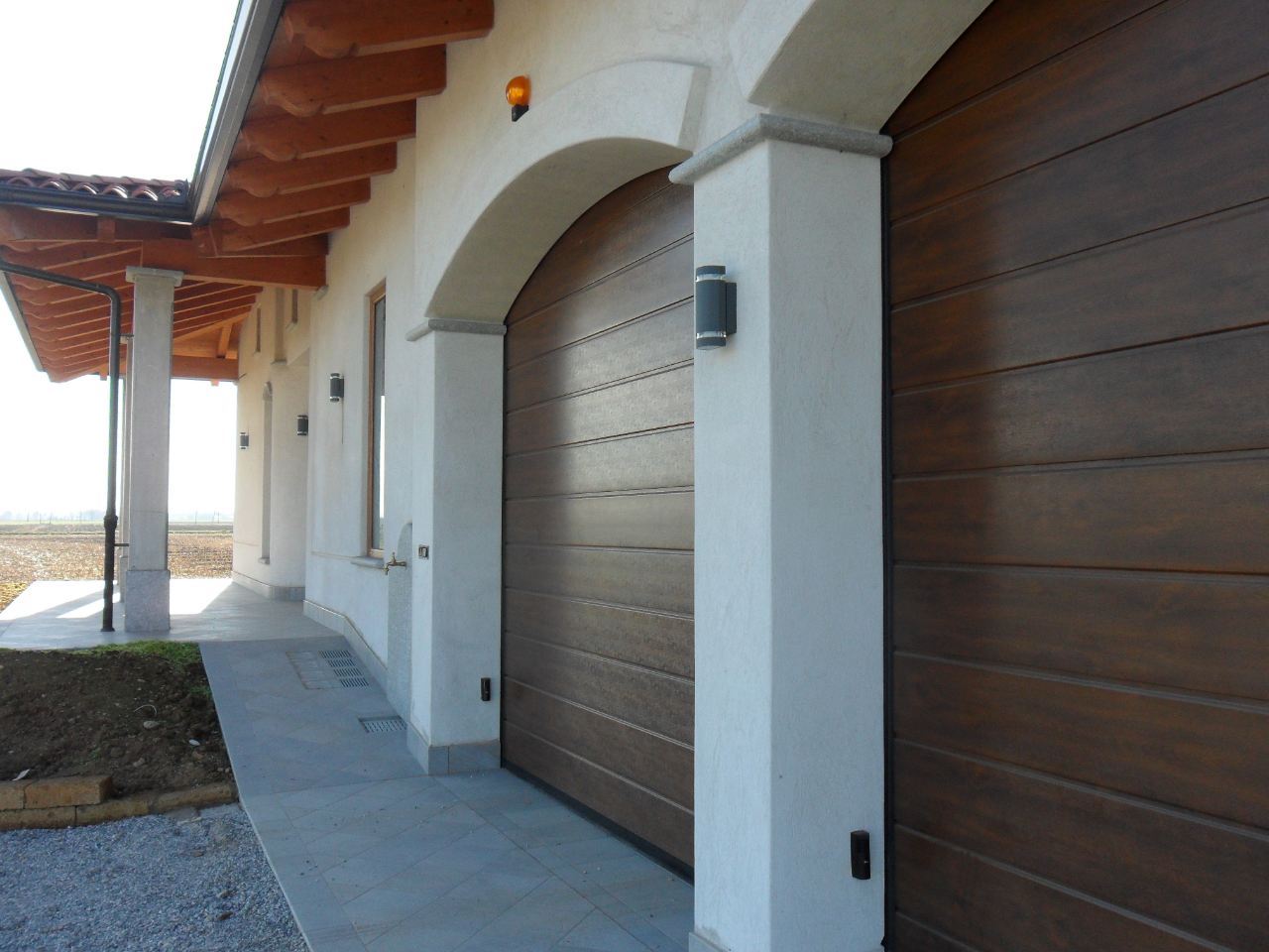Iridium Doors Sezionali Bidoga simil legno noce scuro 76