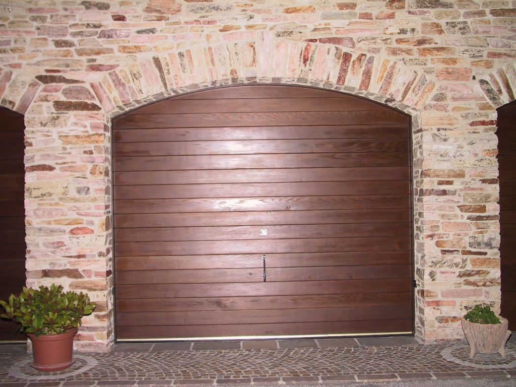 Iridium Doors Portone Sezionale Residenziale Vero Legno 1