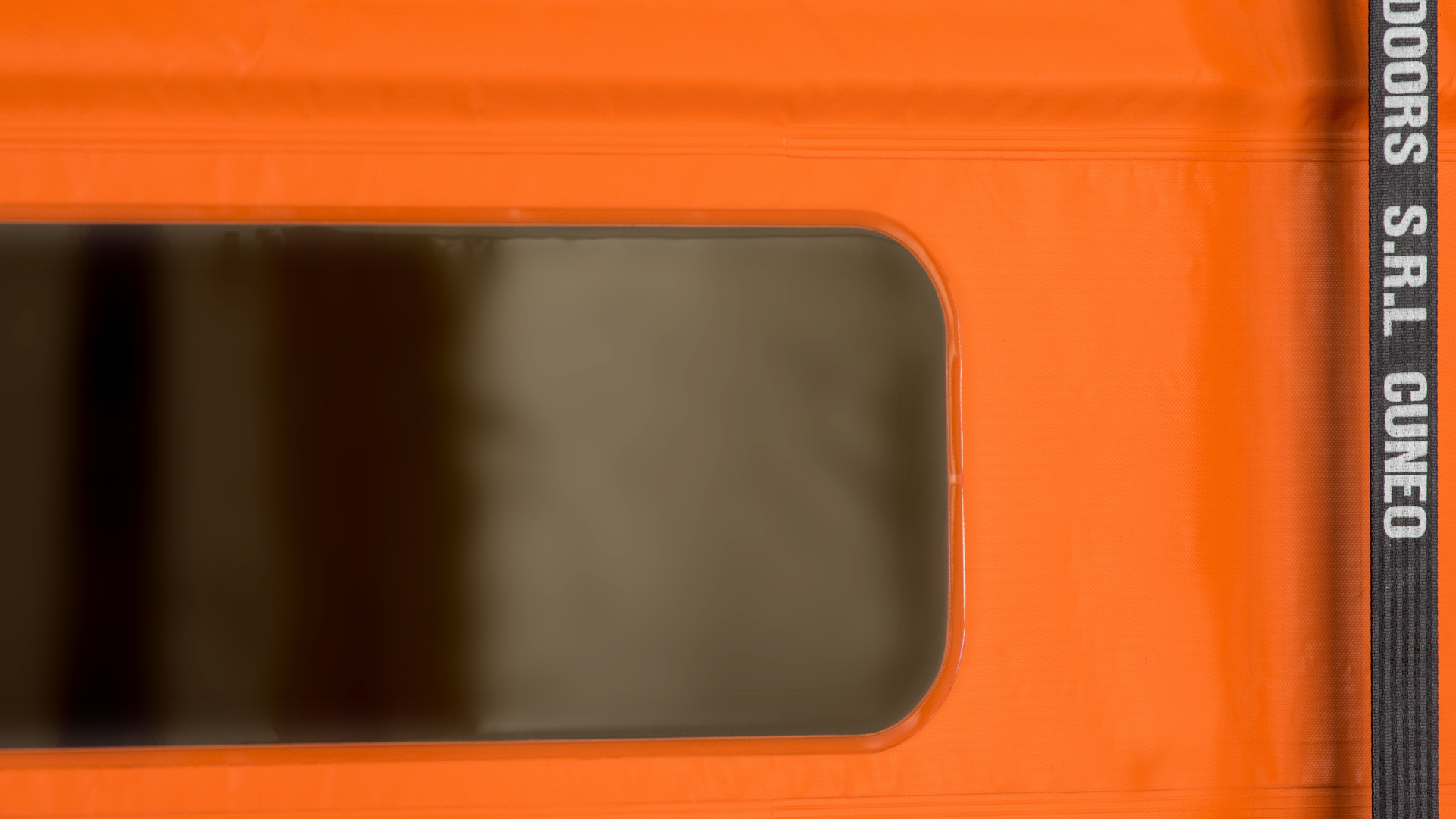 Le porte rapide IRIDIUM  DOORS sono la soluzione ideale per ottimizzare flussi,  ridurre consumi energetici e garantire continuità operativa