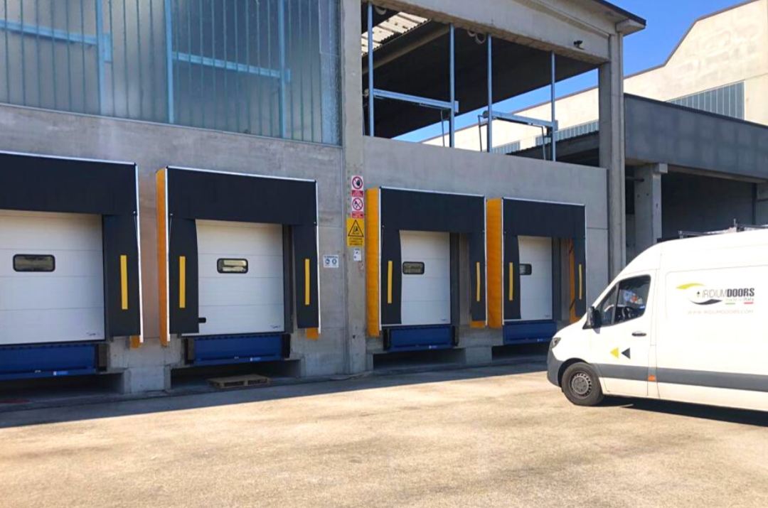 Baie di carico IRIDIUM DOORS per il Settore Industriale